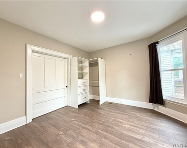 460 Rhode Island Street - Photo Thumbnail 7