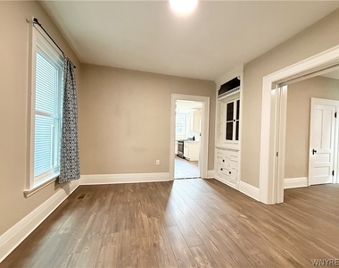 460 Rhode Island Street - Photo Thumbnail 4