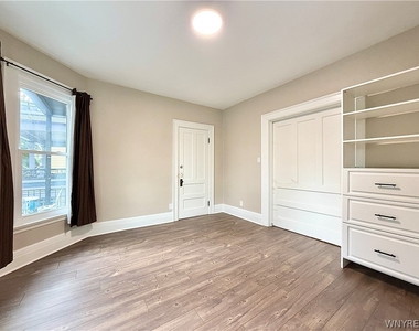 460 Rhode Island Street - Photo Thumbnail 8