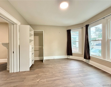 460 Rhode Island Street - Photo Thumbnail 9