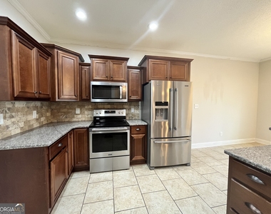 416 Hunts Landing Drive - Photo Thumbnail 10