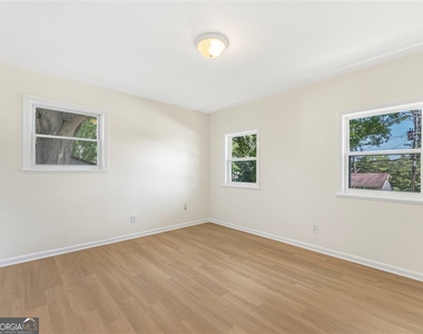 6371 Westbury Road - Photo Thumbnail 15