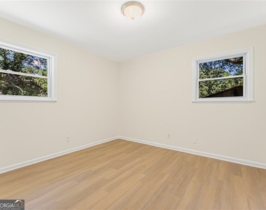 6371 Westbury Road - Photo Thumbnail 17
