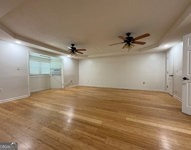 94 Harris Drive - Photo Thumbnail 6