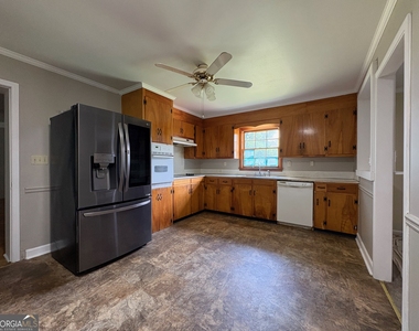 94 Harris Drive - Photo Thumbnail 4