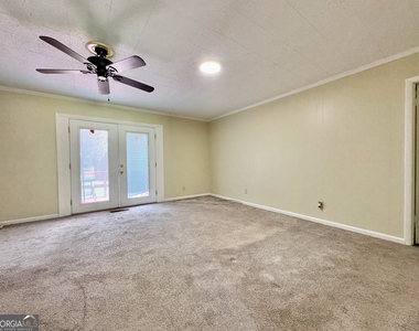 94 Harris Drive - Photo Thumbnail 3