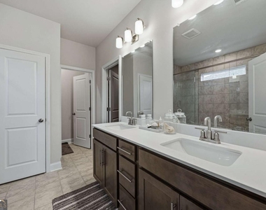 3168 Shirecrest Lane - Photo Thumbnail 20
