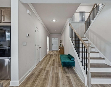 3168 Shirecrest Lane - Photo Thumbnail 14
