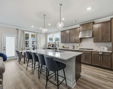 3168 Shirecrest Lane - Photo Thumbnail 11