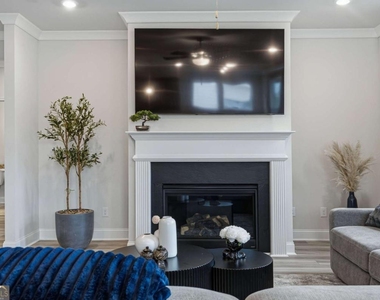 3168 Shirecrest Lane - Photo Thumbnail 12
