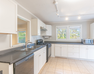 2290 Pinetree Lane Ne - Photo Thumbnail 17