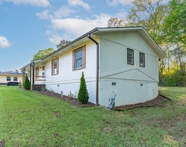 2290 Pinetree Lane Ne - Photo Thumbnail 9