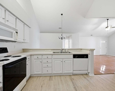 19108 Harvest Ridge Lane - Photo Thumbnail 12