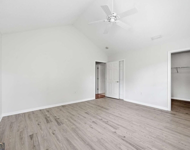 19108 Harvest Ridge Lane - Photo Thumbnail 16