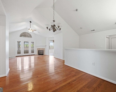 19108 Harvest Ridge Lane - Photo Thumbnail 8