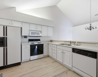 19108 Harvest Ridge Lane - Photo Thumbnail 9