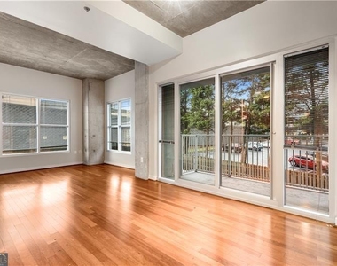 250 Pharr Road Ne - Photo Thumbnail 3