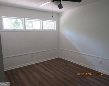 513 Juniper Way - Photo Thumbnail 13
