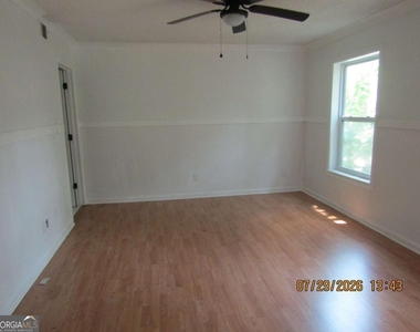 513 Juniper Way - Photo Thumbnail 8