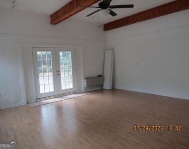513 Juniper Way - Photo Thumbnail 6