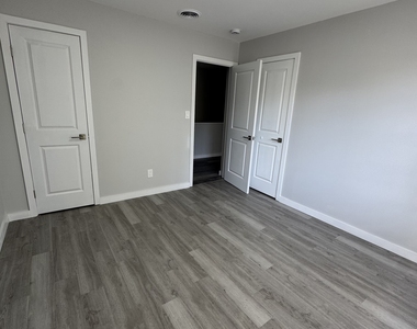 6571 Rock Springs Road - Photo Thumbnail 23