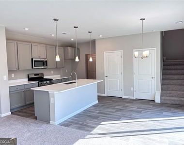 334 Traminer Way - Photo Thumbnail 2