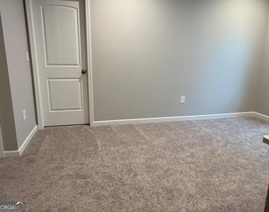 334 Traminer Way - Photo Thumbnail 5