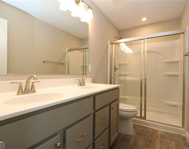 334 Traminer Way - Photo Thumbnail 8
