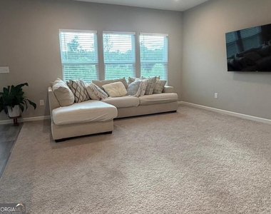 334 Traminer Way - Photo Thumbnail 1