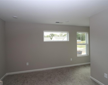 334 Traminer Way - Photo Thumbnail 11