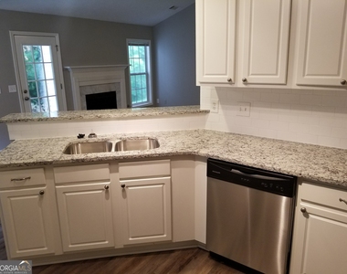 2720 Dacula Cove Circle - Photo Thumbnail 2