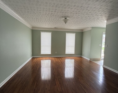 755 Tara Bend - Photo Thumbnail 3