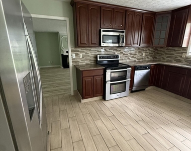 755 Tara Bend - Photo Thumbnail 7