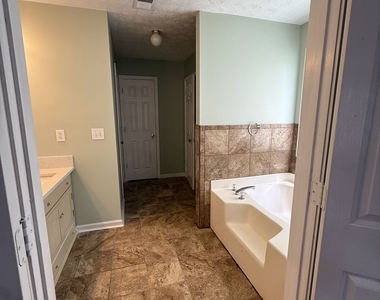 755 Tara Bend - Photo Thumbnail 15