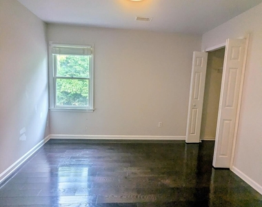 305 Windsor Place - Photo Thumbnail 24
