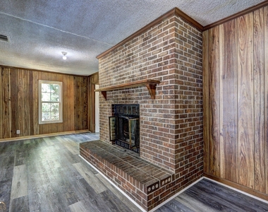 509 Lynmore Circle - Photo Thumbnail 2