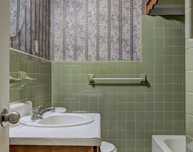 509 Lynmore Circle - Photo Thumbnail 9