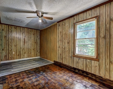 509 Lynmore Circle - Photo Thumbnail 8
