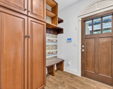 262 Prospect Ave - Photo Thumbnail 3