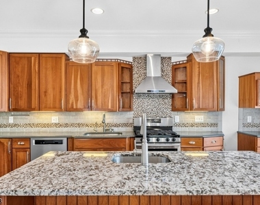 262 Prospect Ave - Photo Thumbnail 6