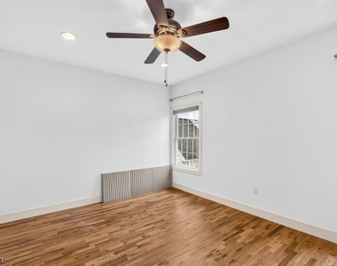 262 Prospect Ave - Photo Thumbnail 16