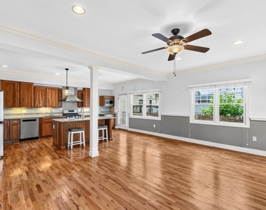262 Prospect Ave - Photo Thumbnail 10