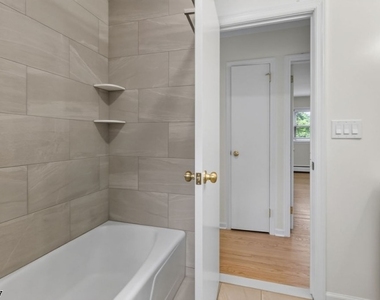 663 Mountain Ave - Photo Thumbnail 17