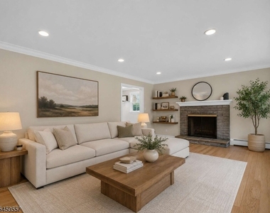 663 Mountain Ave - Photo Thumbnail 1
