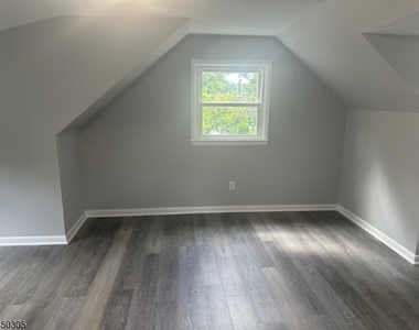 1 Hillairy Ct - Photo Thumbnail 14