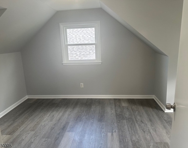 1 Hillairy Ct - Photo Thumbnail 16