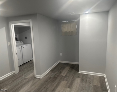 1 Hillairy Ct - Photo Thumbnail 23