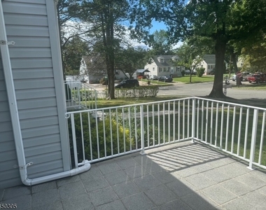 1 Hillairy Ct - Photo Thumbnail 10