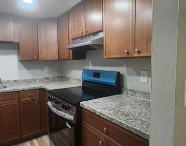 369 Washington Ave, Apt A16 - Photo Thumbnail 12