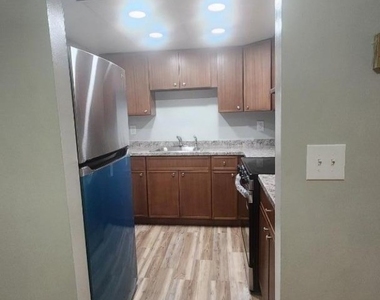 369 Washington Ave, Apt A16 - Photo Thumbnail 10